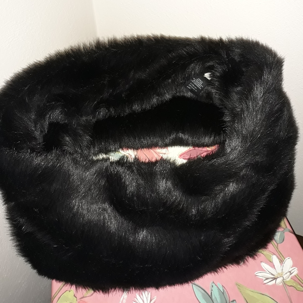 Bebe faux fur scarf